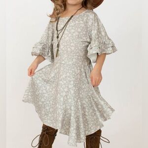 Joyfolie Mia Joy Emilia Dress in taupe mini floral print - Size 7